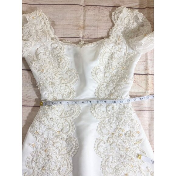 Gloria Vanderbilt Women's Vintage Beaded Wedding Dress W/Detachable Train - 6 - Picture 7 of 17